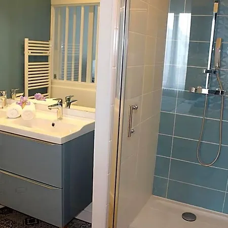 L'angely - D'hotes Bed & Breakfast 3*